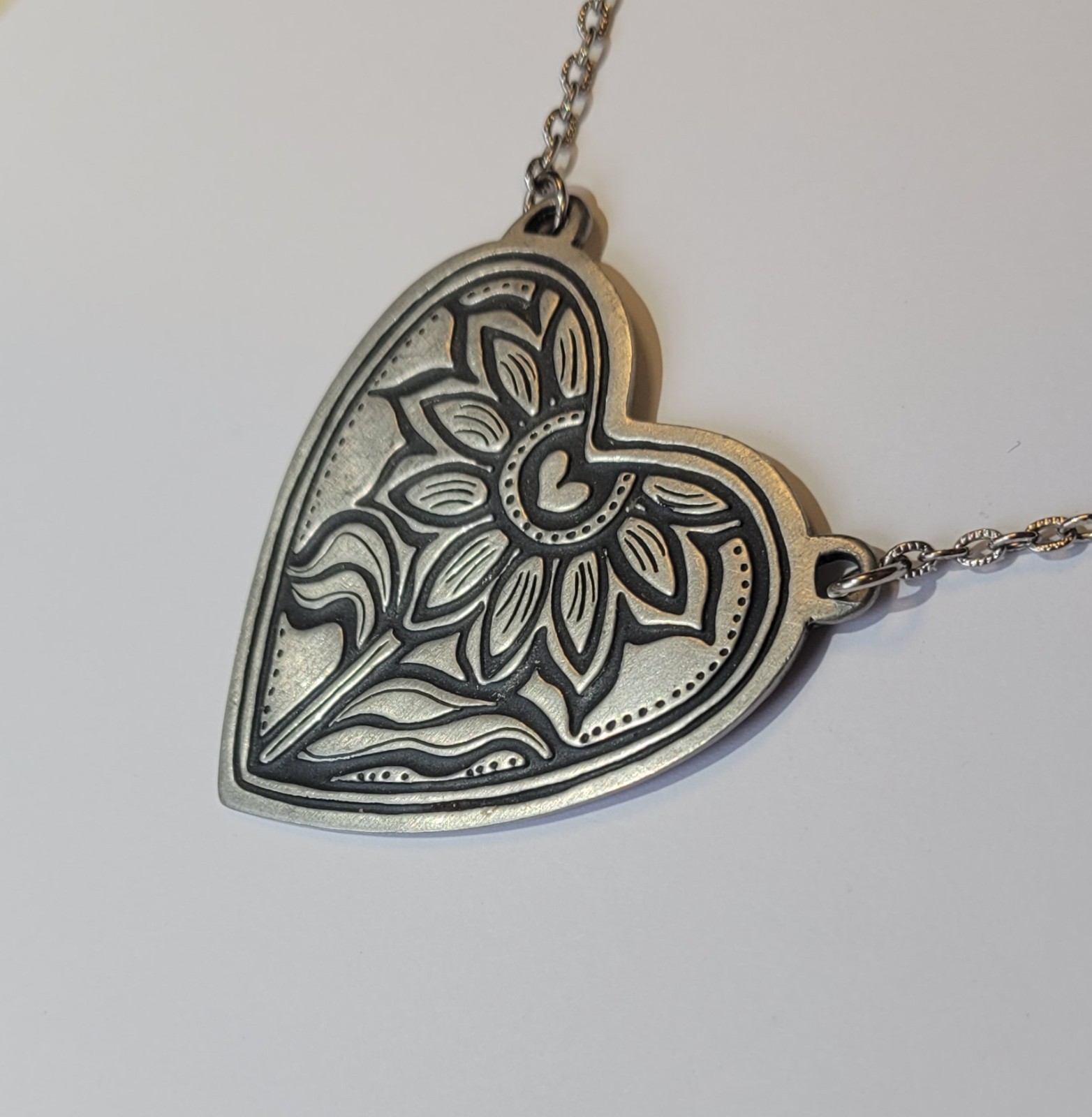 Marcie USA Sunflower On Heart Handcrafted Pewter Pendant 25in Necklace Vintage