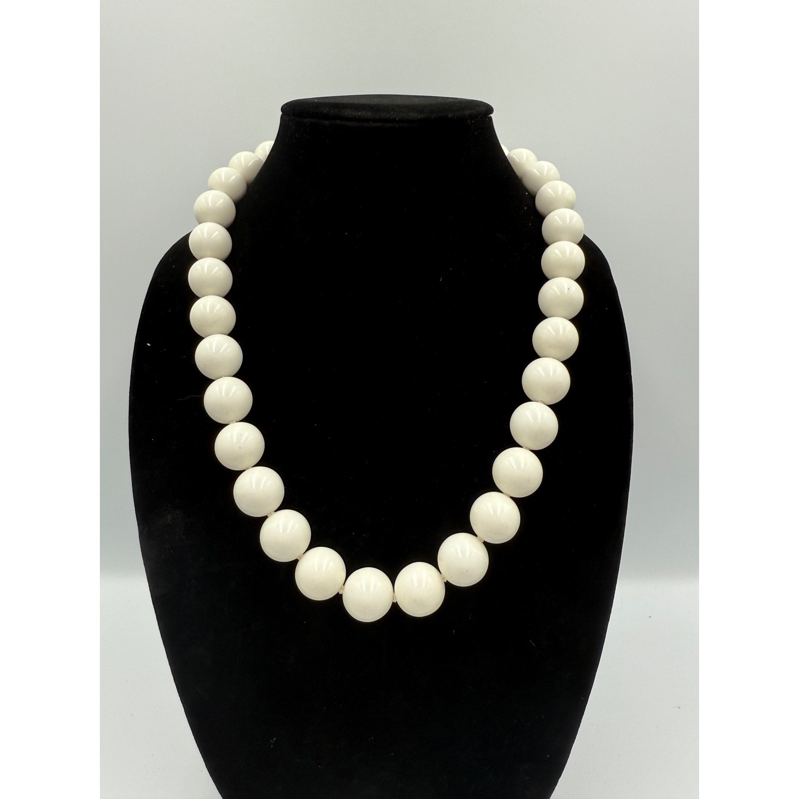 Vintage White Round Bead Statement Necklace Large Polished Beads 18 Inch