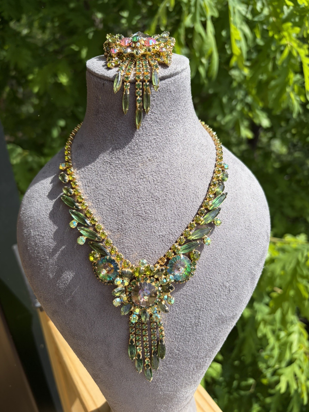 Verified Juliana D&E Book piece green Cabochons Necklace And Brooch