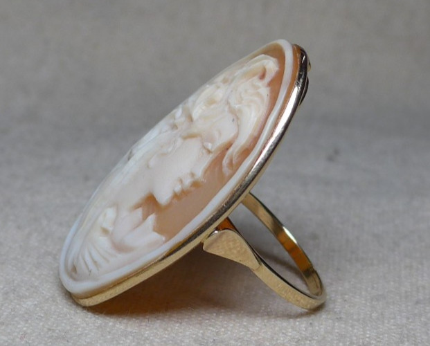 Vintage 14K Yellow Gold Italy Carved Cameo Ring Size 6.5″ 5.8g