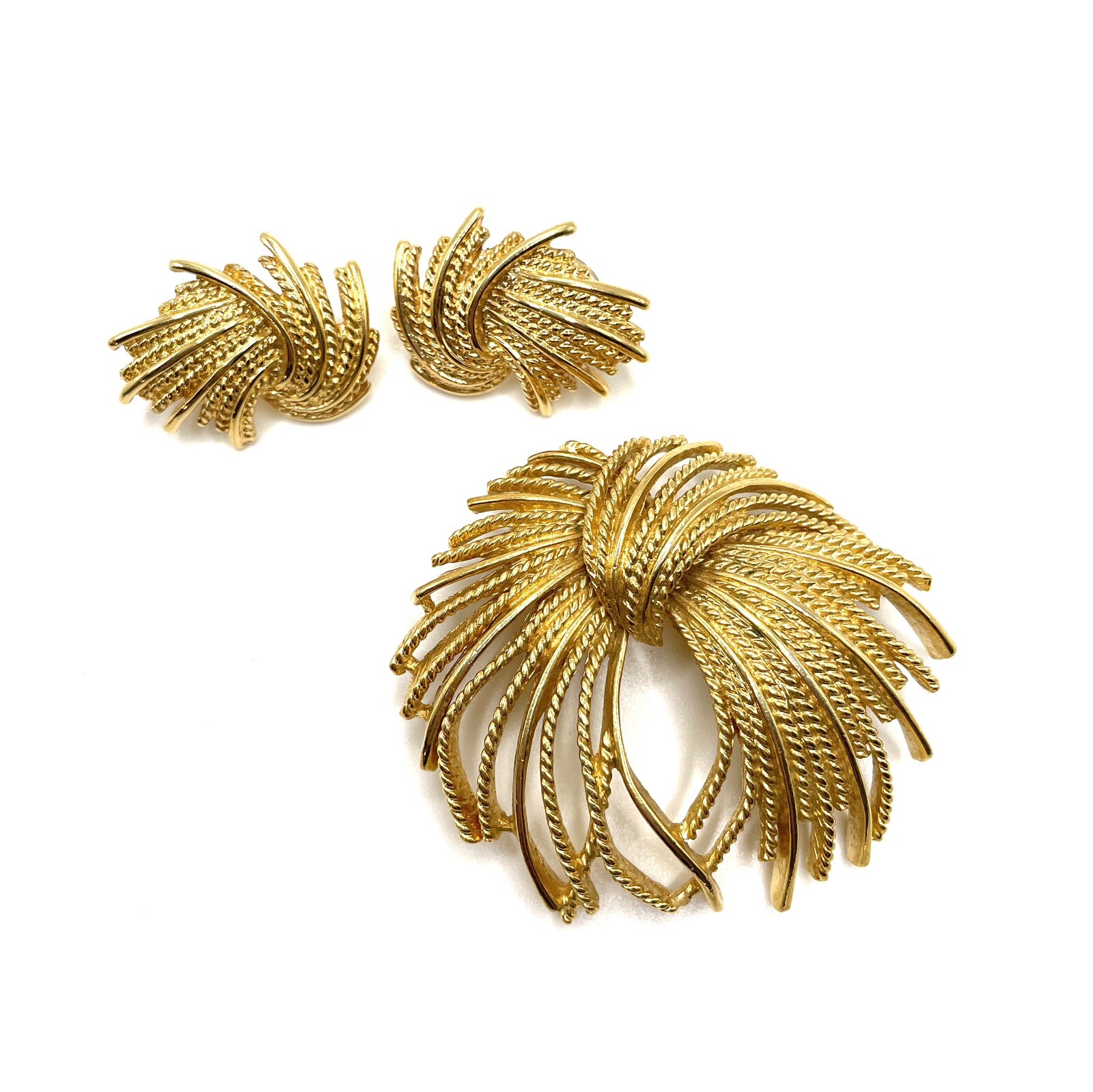 Monet Mirador Demi Parure Gold XL Brooch Pin Post Pierced Earrings Set Vintage
