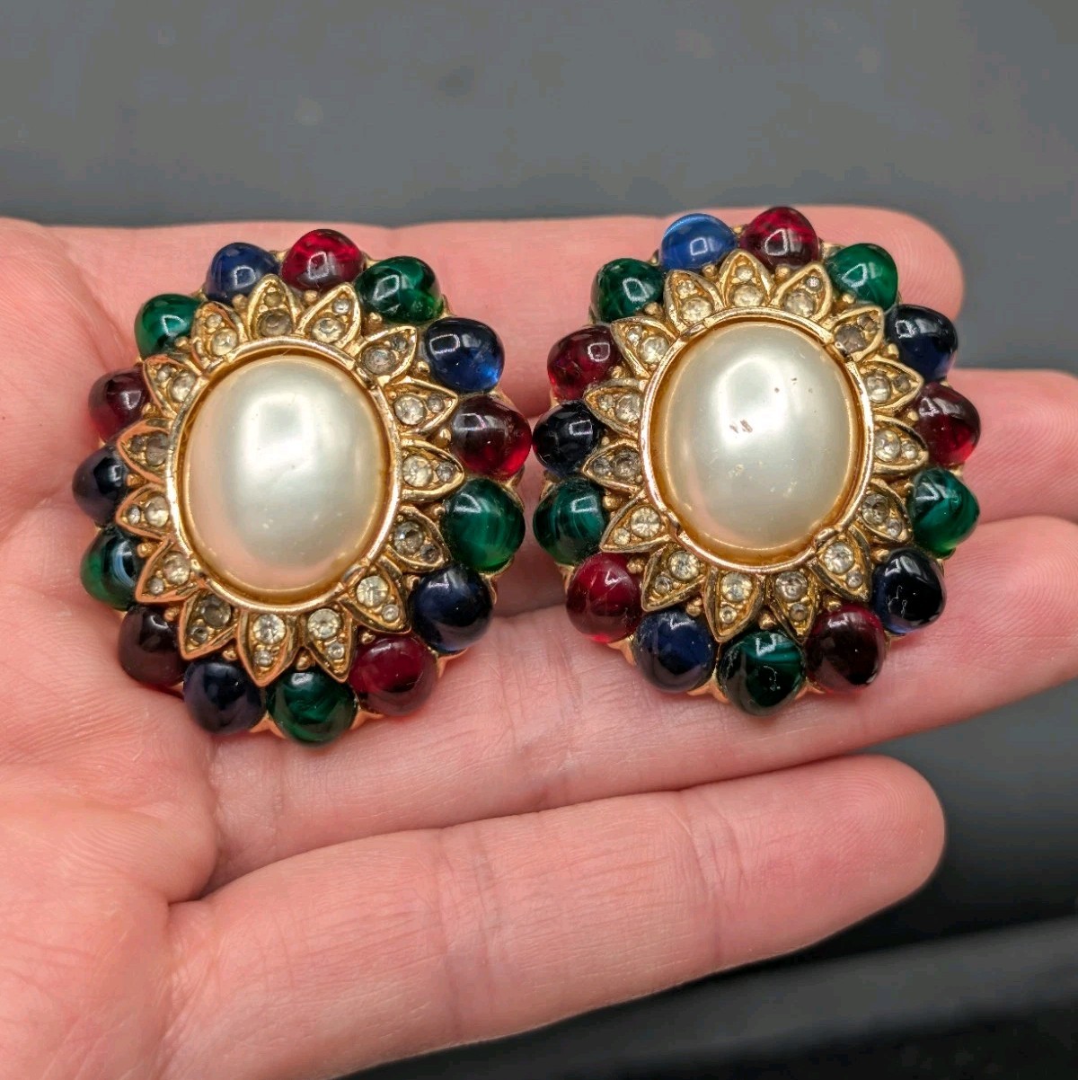 CINER Jewels Of India Moghul Glass Faux Pearl Clip On Gold Tone Earrings ⚠️Read