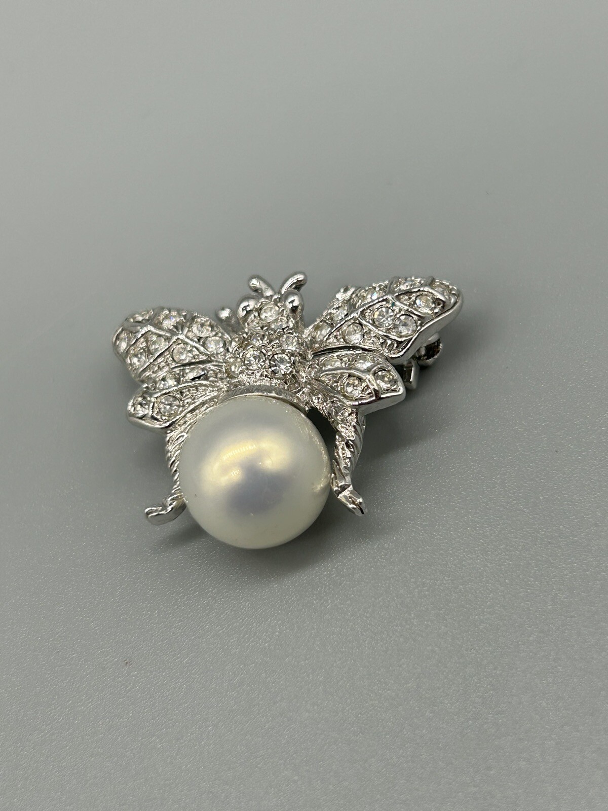 Bee Insect Bug Butterfly Rhinestone Petal Imitation Silver Tone Brooch Pin