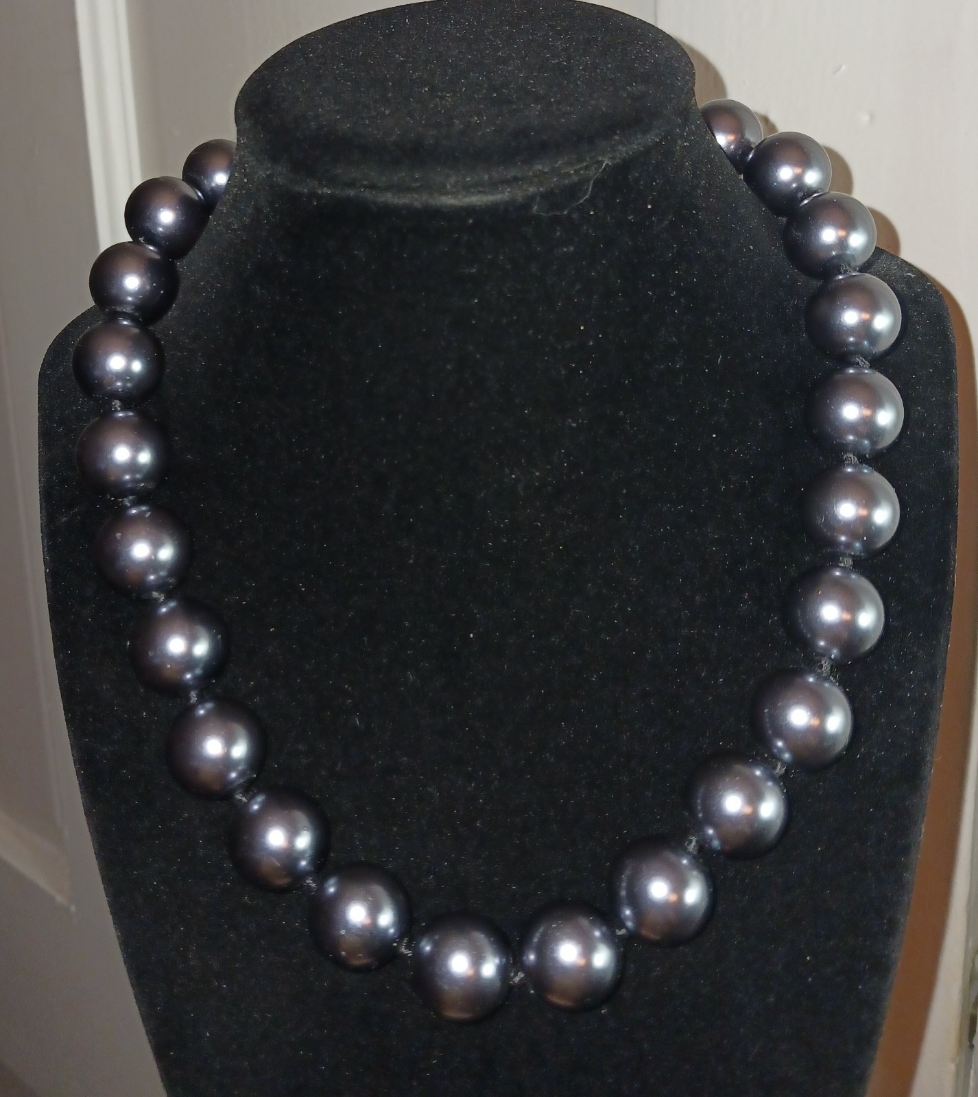18in Glass Metallic Black Faux Pearls Necklace Large 0.5 Inch/12mm, Big Clasp