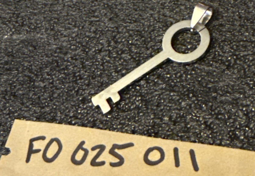 New! 40mm Stainless Steel Skeleton Key with Bail. US Seller