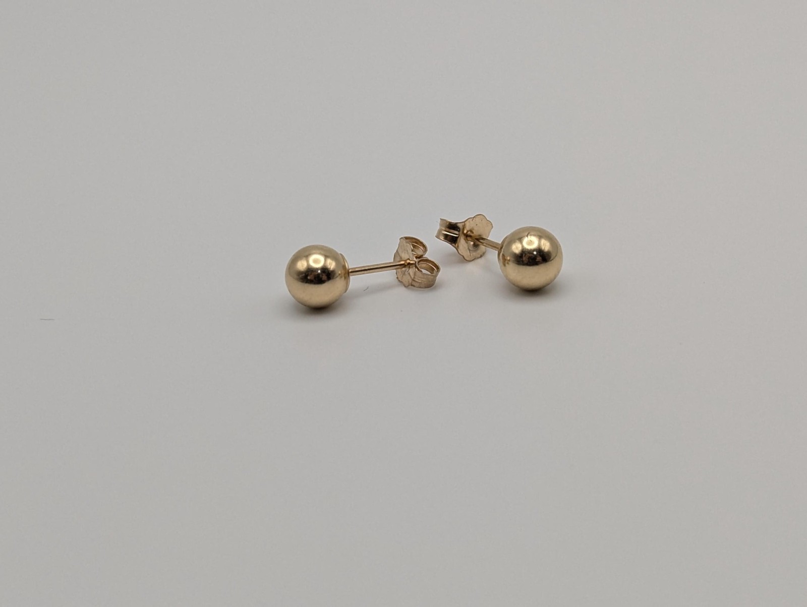 14k Yellow Gold Stud Earrings. Gold studs 5.8 mm Womens Jewelry