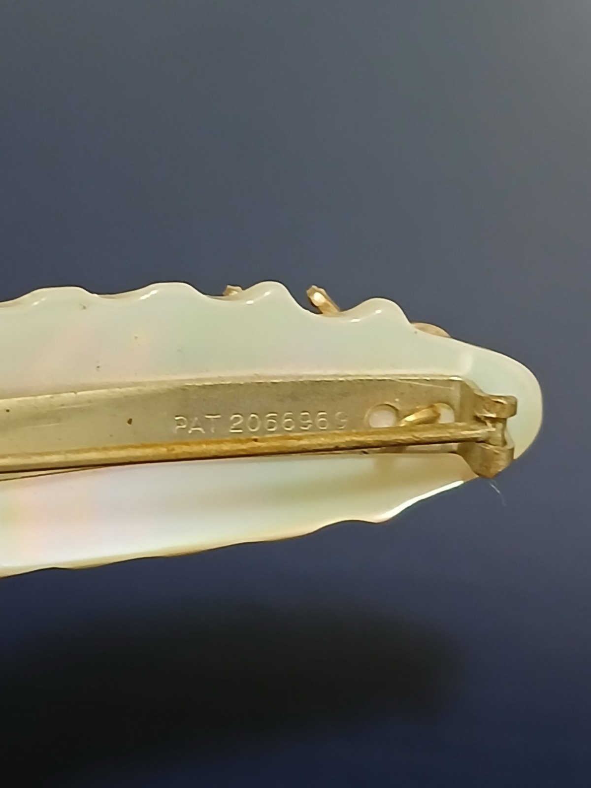Vintage Mother Brooch Mother of Pearl WWII Sweatheart – Mother’s Day