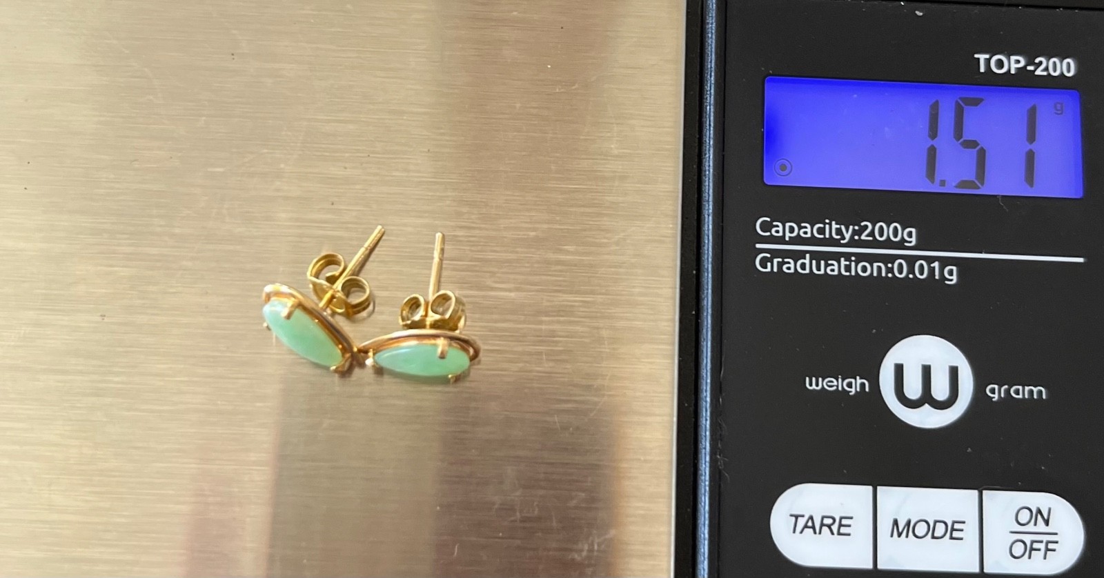 Vintage 14K Solid Translucent Jade Teardrop Stud Earrings 1.51g. From Estate