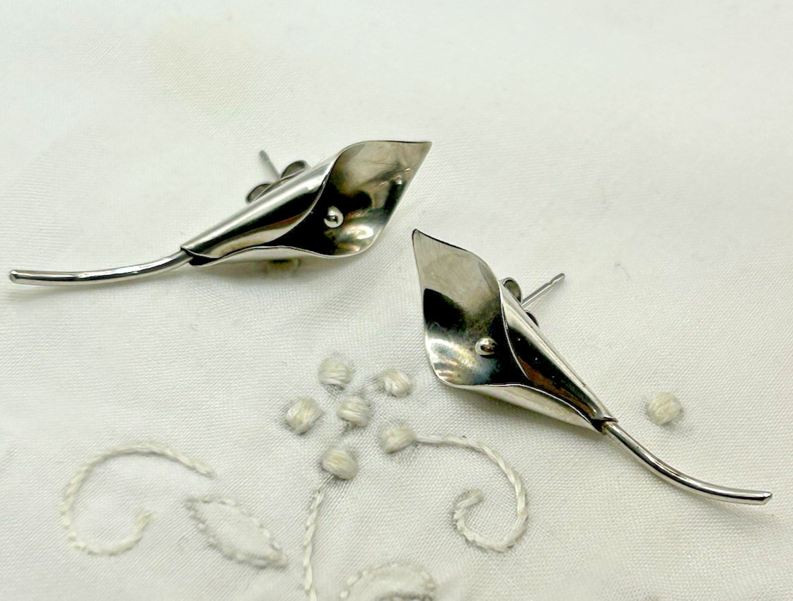 Signed STUART NYE Sterling Silver Calla Lily Pierced Earrings