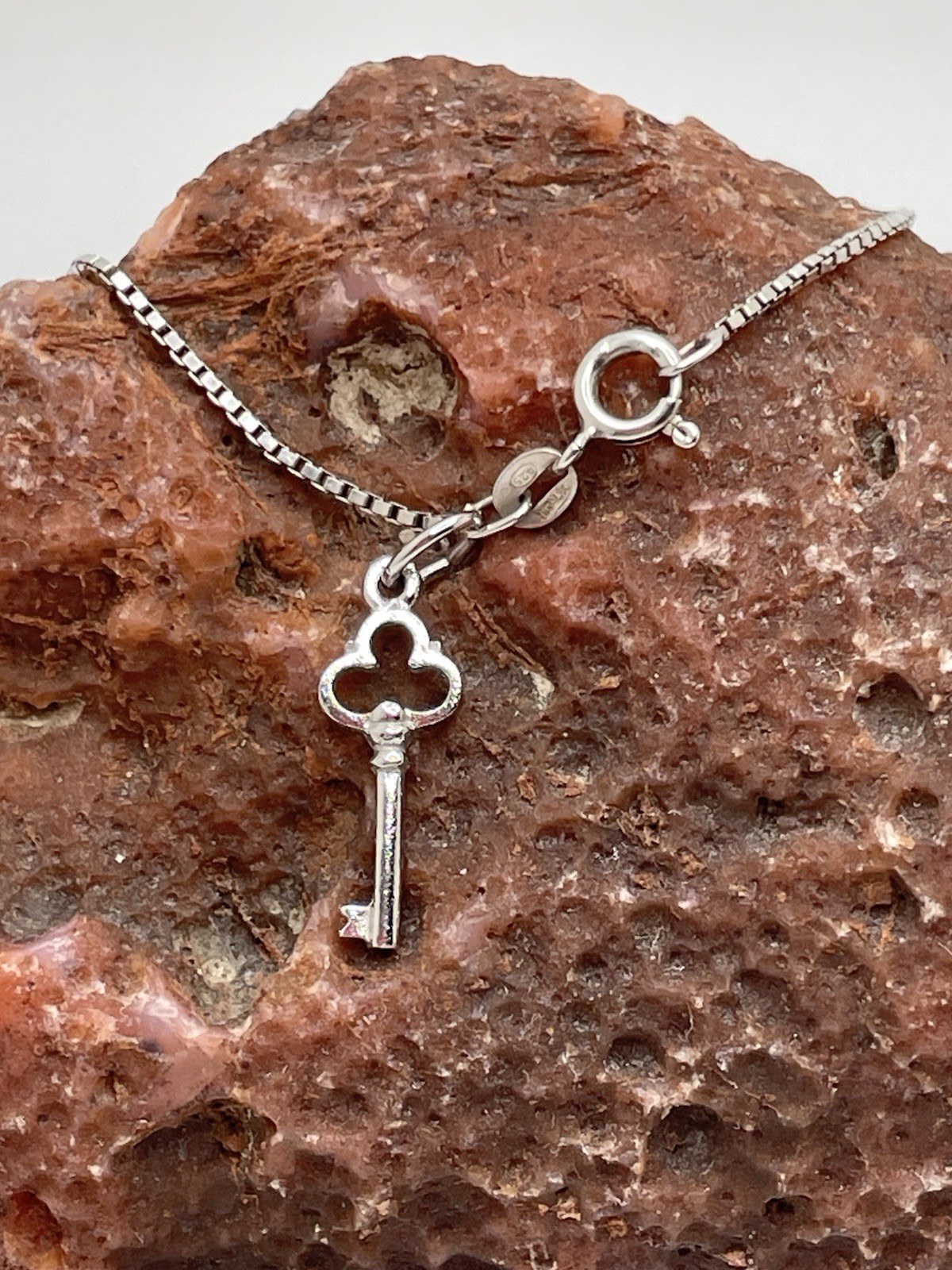 Vintage Sterling Silver 925 Skeleton Key Pendant Charm Bracelet Signed
