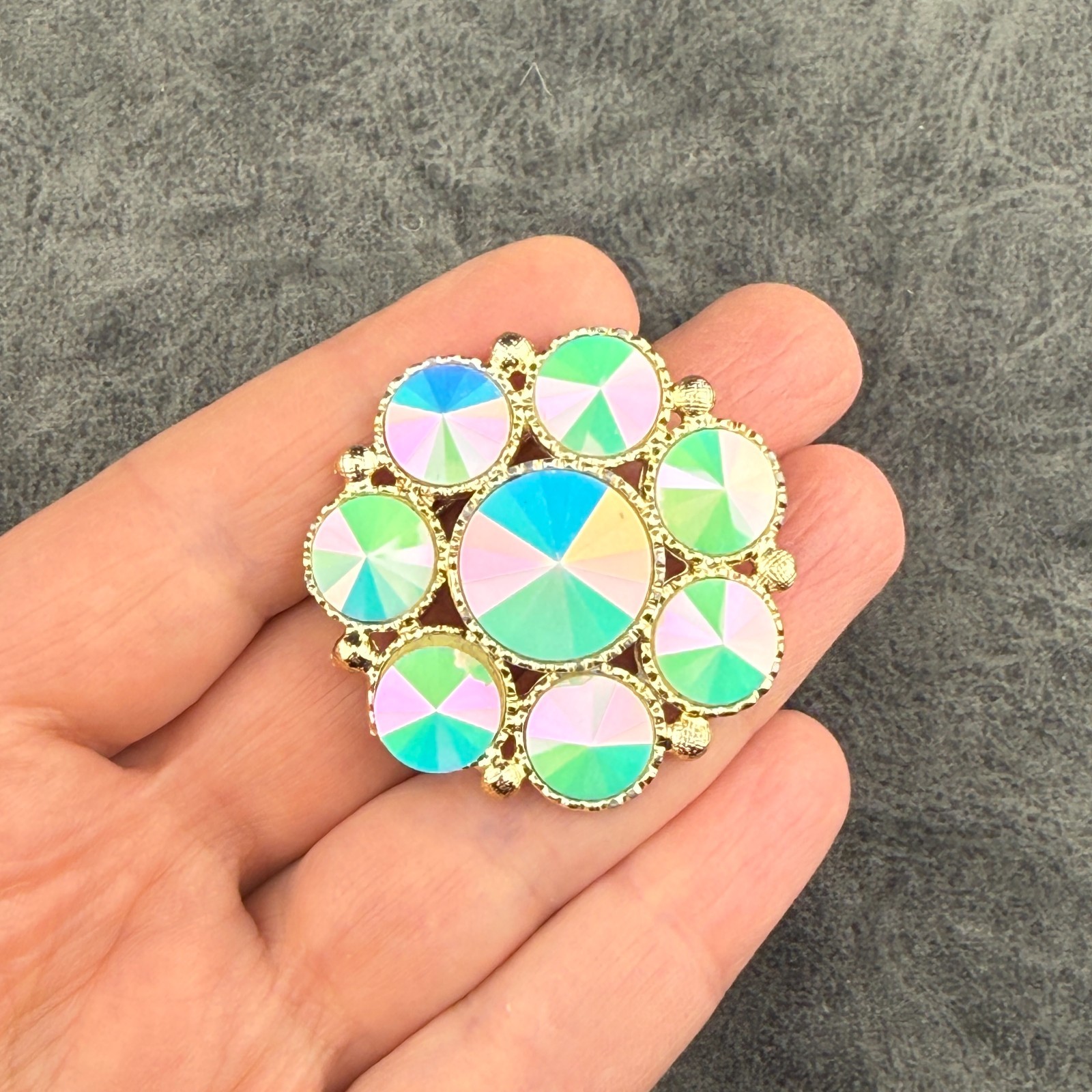 Vintage Brooch Rivoli Rhinestones AB Gold-tone Cluster Round Rainbow Green 1.75″