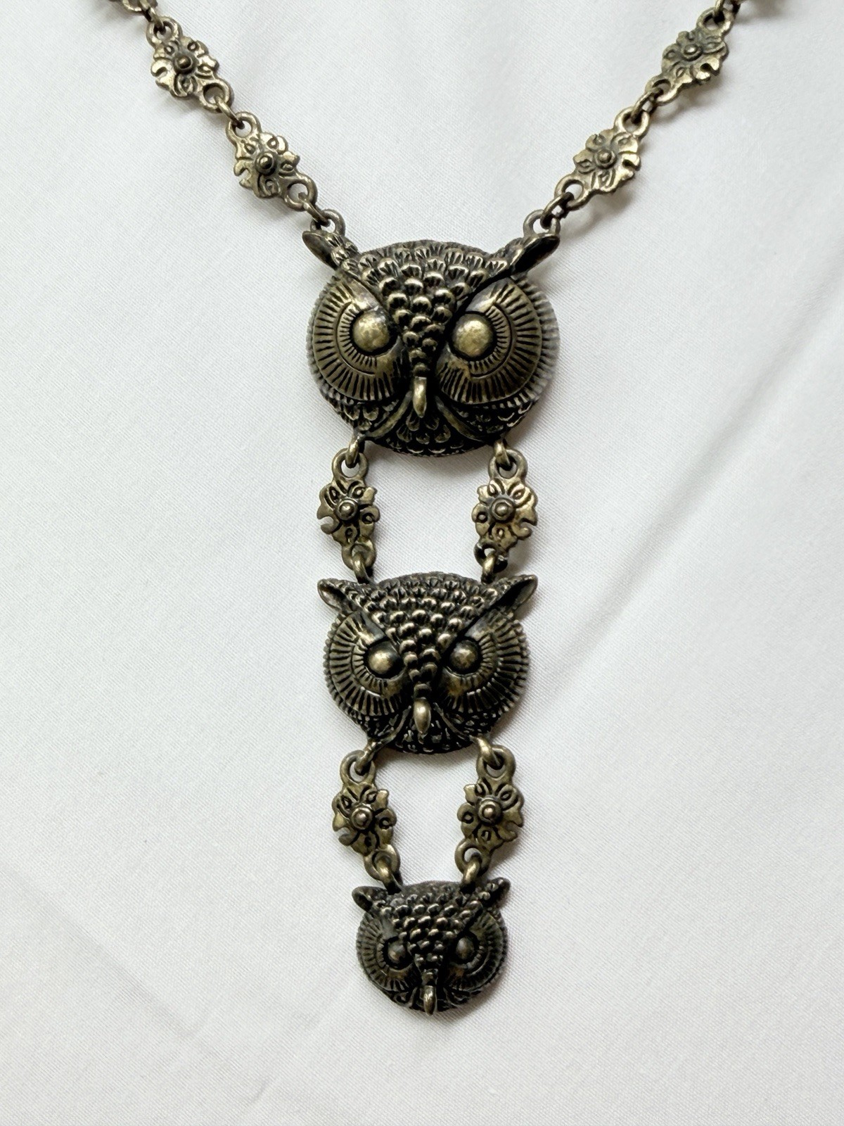 Beautiful Antiqued Bronze Colored Three Owls OWL Pendant 16-18″ Necklace