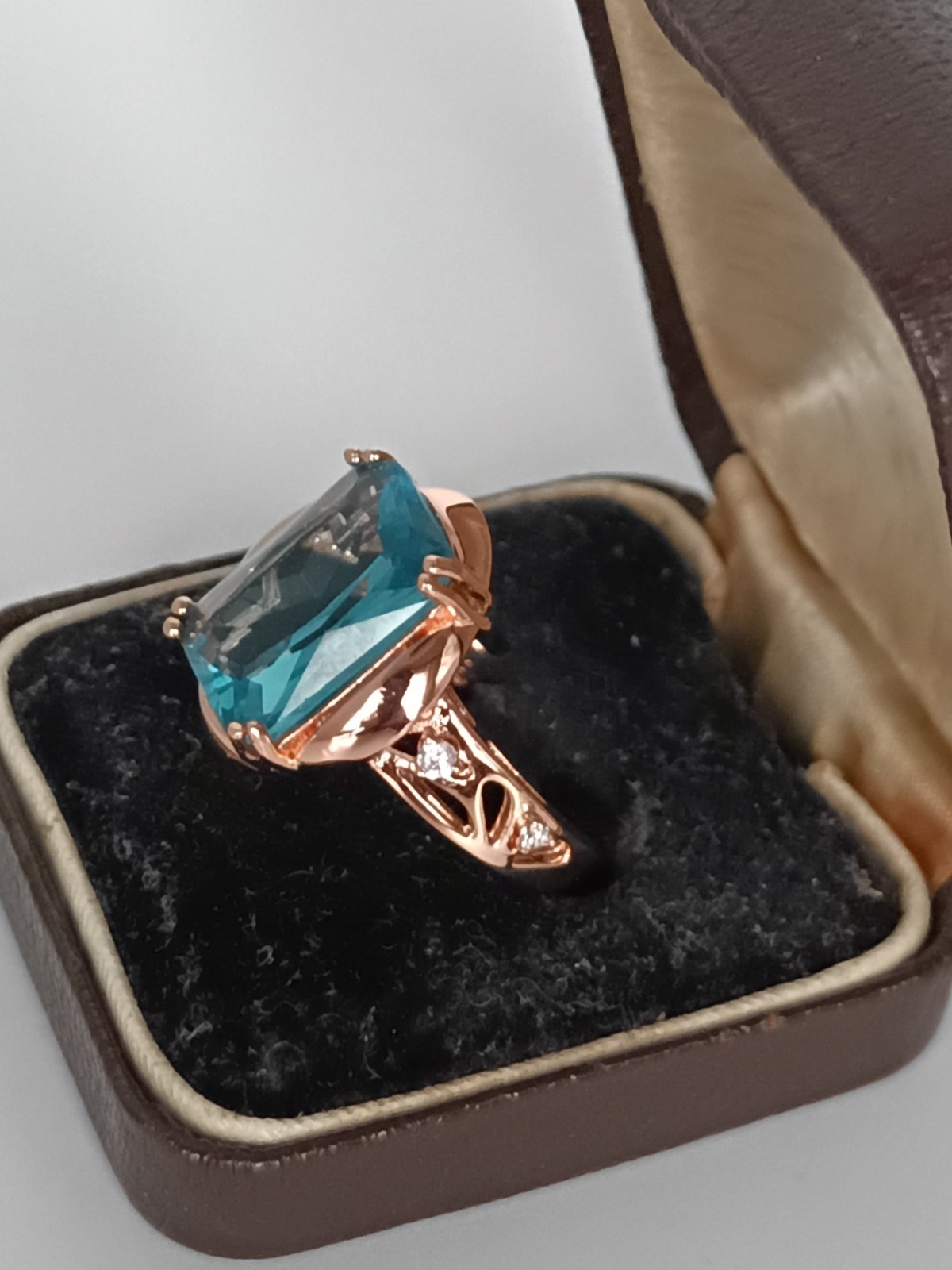 Vintage 1990-s 14 Ct Rolled Gold Blue Topaz Ring Size UK P US 7 1/2- Hallmarked
