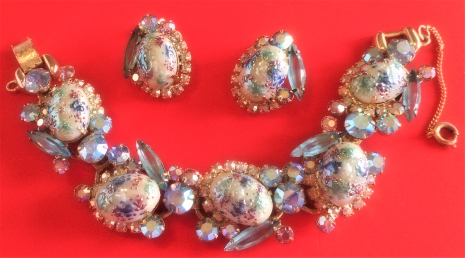 D&E JULIANA STIPPLED BLUE EASTER EGG RS ART GLASS BRACELET EARRINGS SET BOOK PC