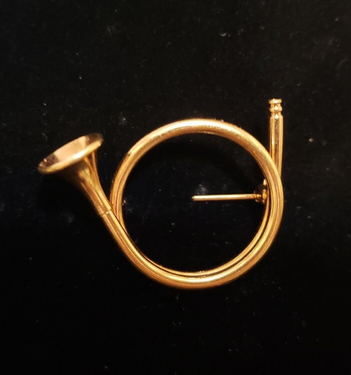 Gold Tone French Horn Brooch beauty Touch Well Made Music Love