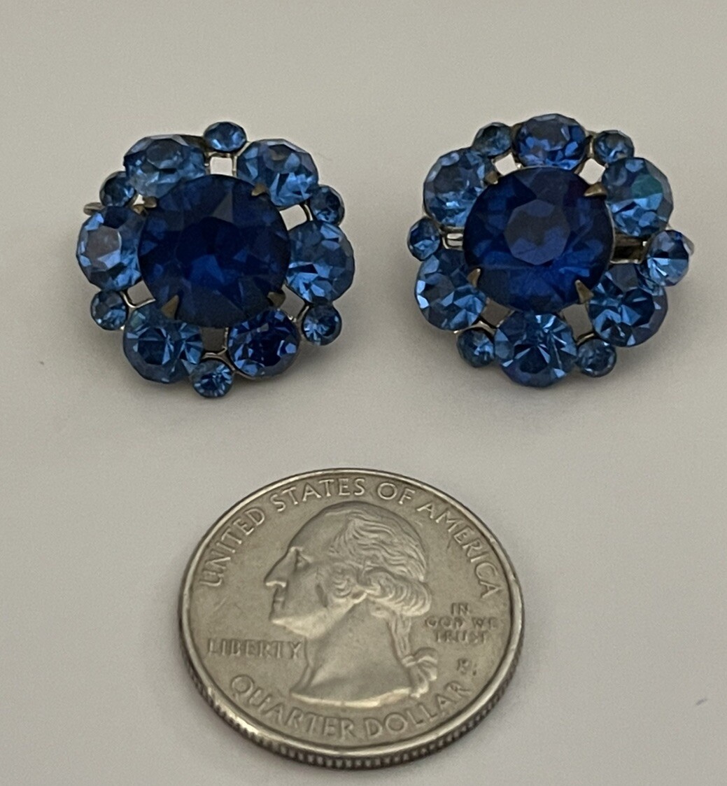 Vintage MCM Prong Set Sparkling Blue Rhinestone Silvertone Screwback Earrings