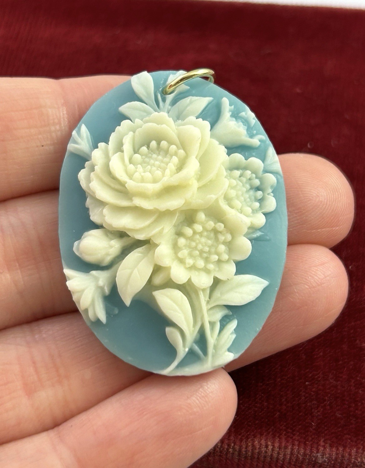 Vintage Cameo Charm Pendant Floral Cameo Jewelry For Women Victorian Style