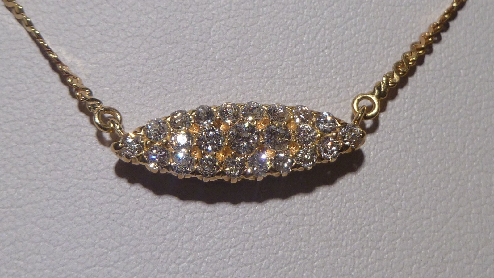 Vintage 14k Yellow Gold Pave Set Clean Shinny Diamonds Eye Shape Necklace