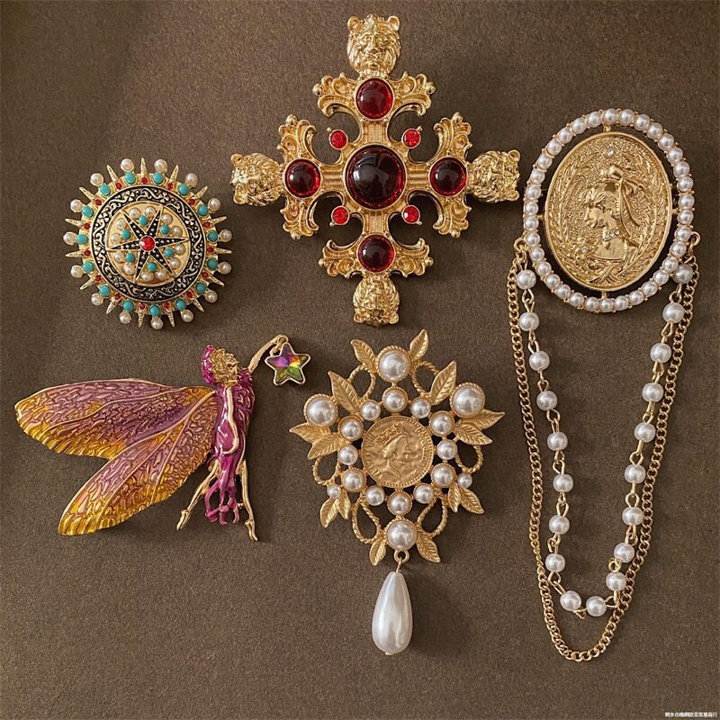 Exquistie Women Vintage Pearl Brooches Pins Enamel Elegant Corsage Temperament
