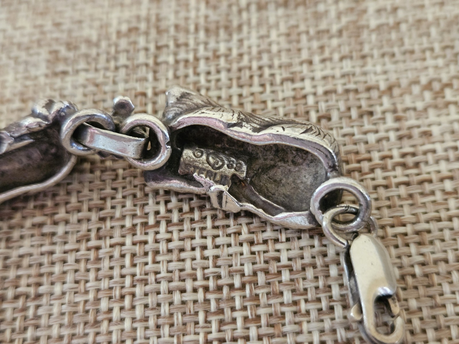 1989 Carol Felley 7.5″ Sterling Silver Cat Bracelet Southwest Designer Vintage