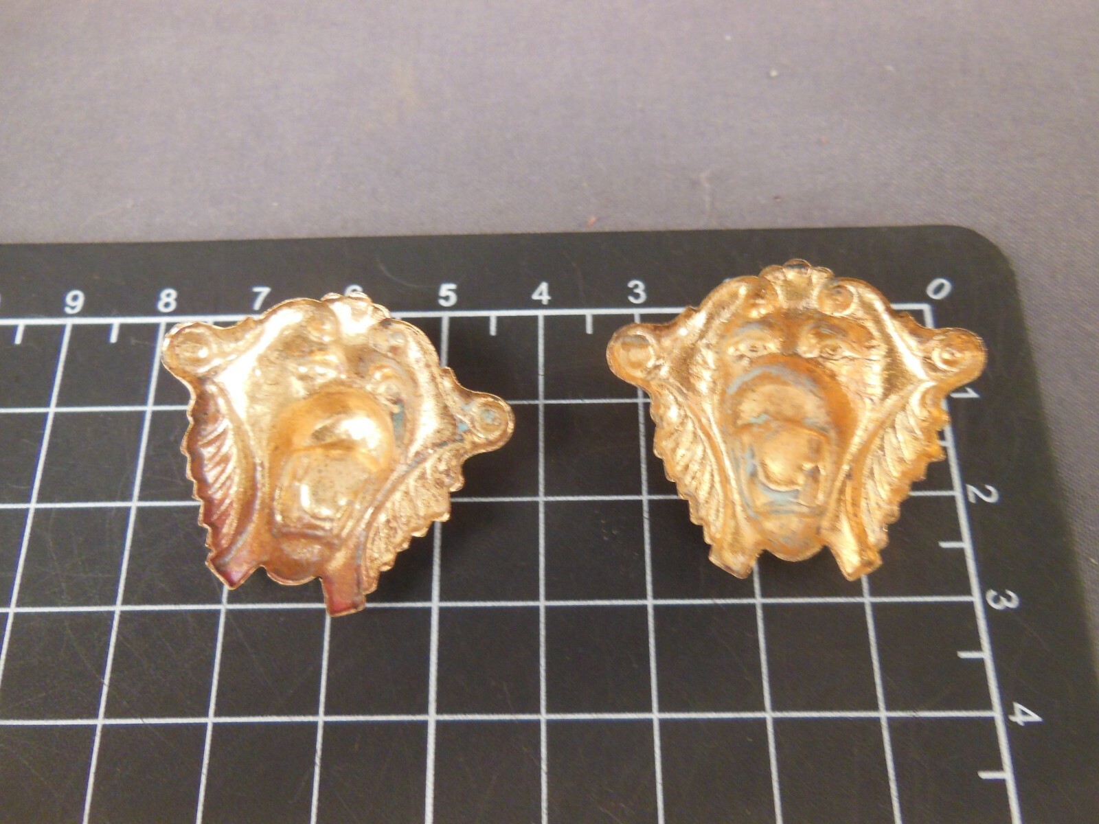 Monkey/Primate face/head open mouth (2) Brass stamping jewelry finding (osb118)
