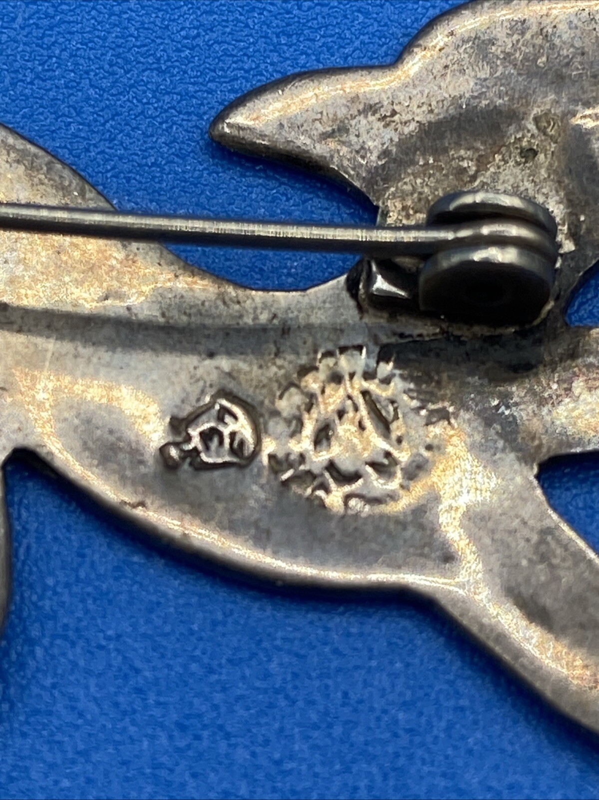 Taxco vtg Mexican silver PIN Brooch unknown creature Abalone unreadable mark