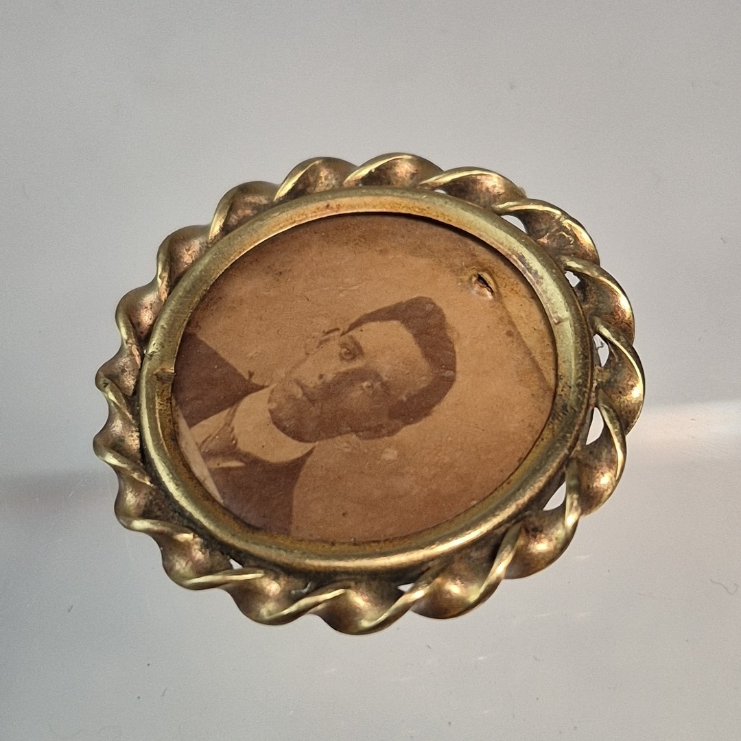 Antique Victorian Yellow Gold Plated/ GF Photo Pendant As Is Broken Damaged