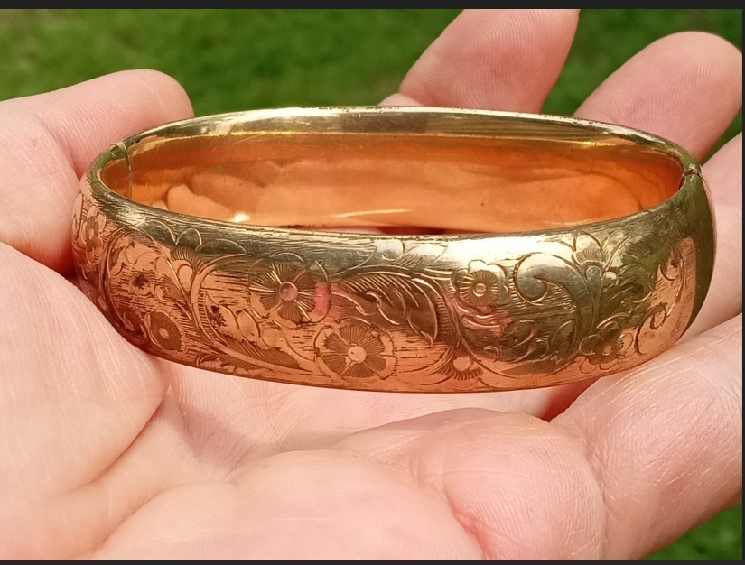 Antique Victorian Gold Filled GF Engraved Bangle Bracelet 38g, 5/8in, 7.5 S.B.Co