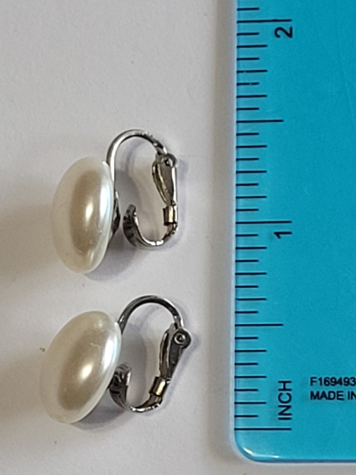 Vintage Richie Liu Earrings Imitation Pearl Lever Clip-on Back Fashion Earrings