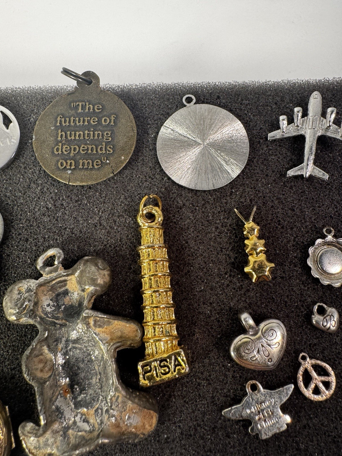 Vintage Lot Of Jewelry Charms Pendants Unmarked Pen See All Photos