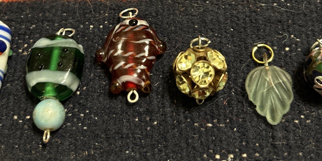 LOT OF 17 VINTAGE TO NOW PENDANTS VARIOUS SIZES HAND BLOWN GLASS PENDANTS