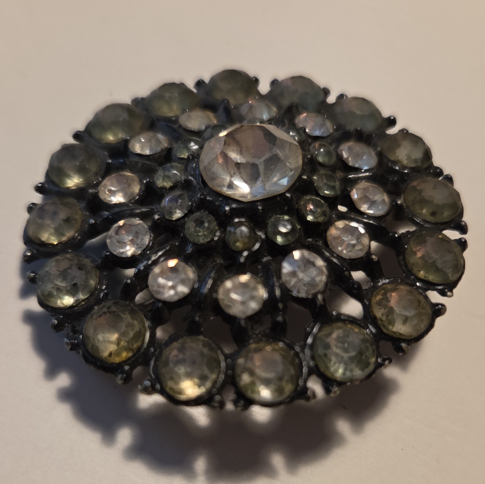 Round Black Tone Brooch Pin with Clear Rhinestones Fashion Unisex Adults