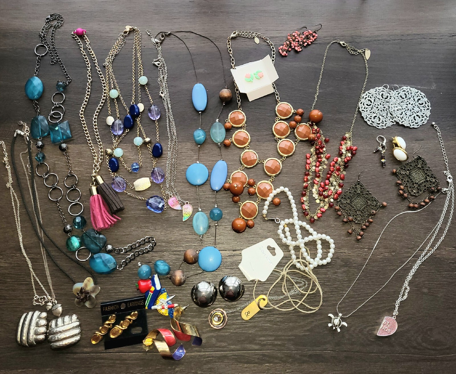 1+LBS Unsearched Huge Vintage Estate Jewelry Lot RESELL WEARABLE!