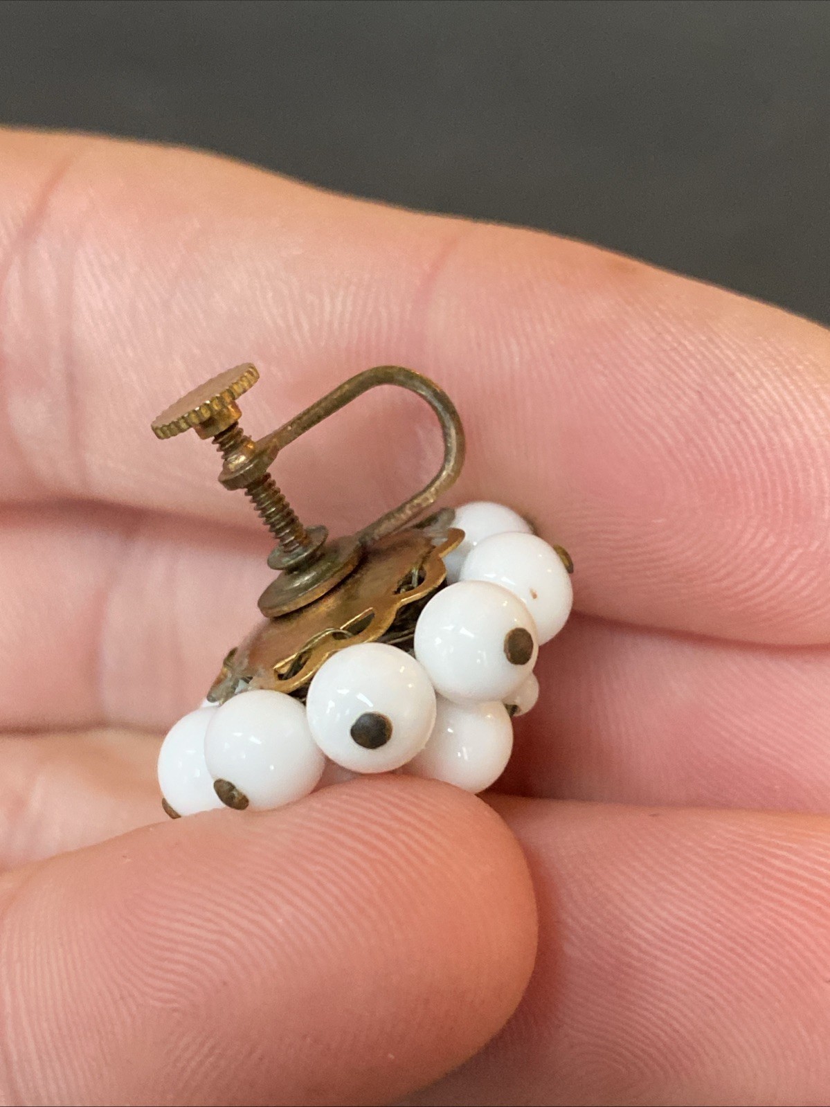 Vtg JAPAN White Milk Glass Round Beaded 7/8” Cluster Screw Back Earrings Floral