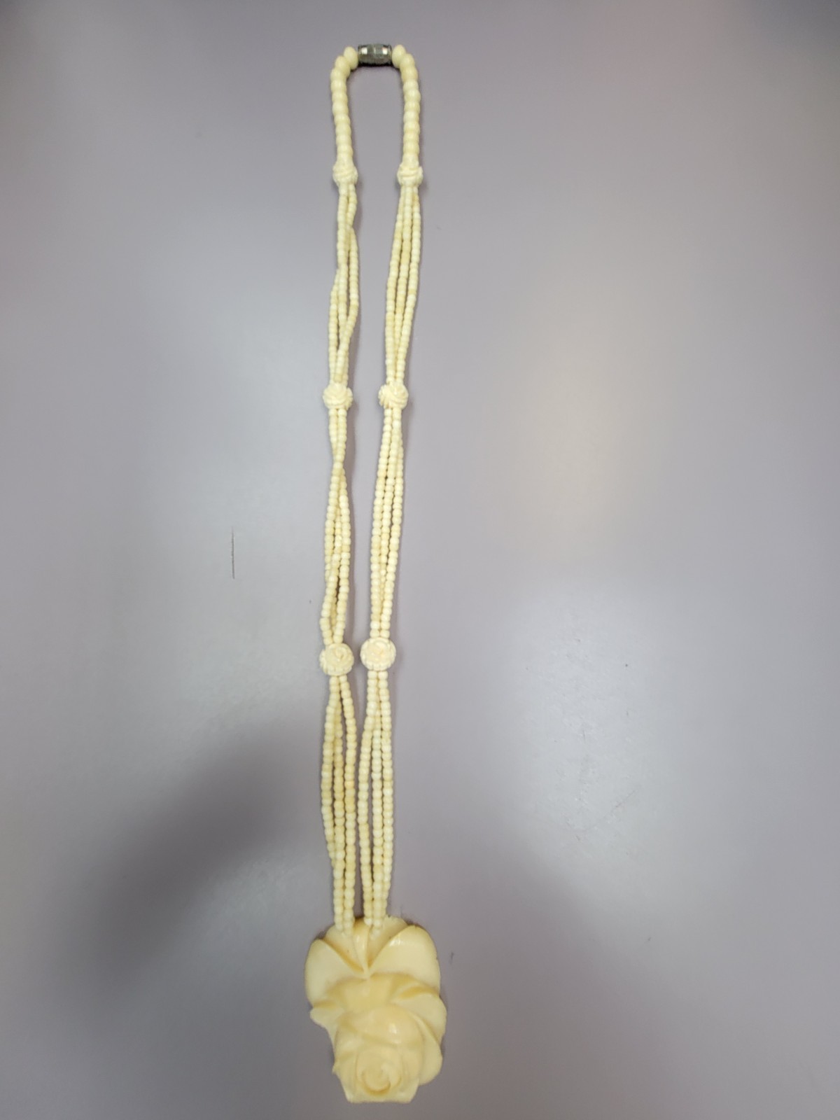 Vintage Carved Faux Ivory Flower Rose Necklace 13 1/2″ Long, Rose Has a Chip