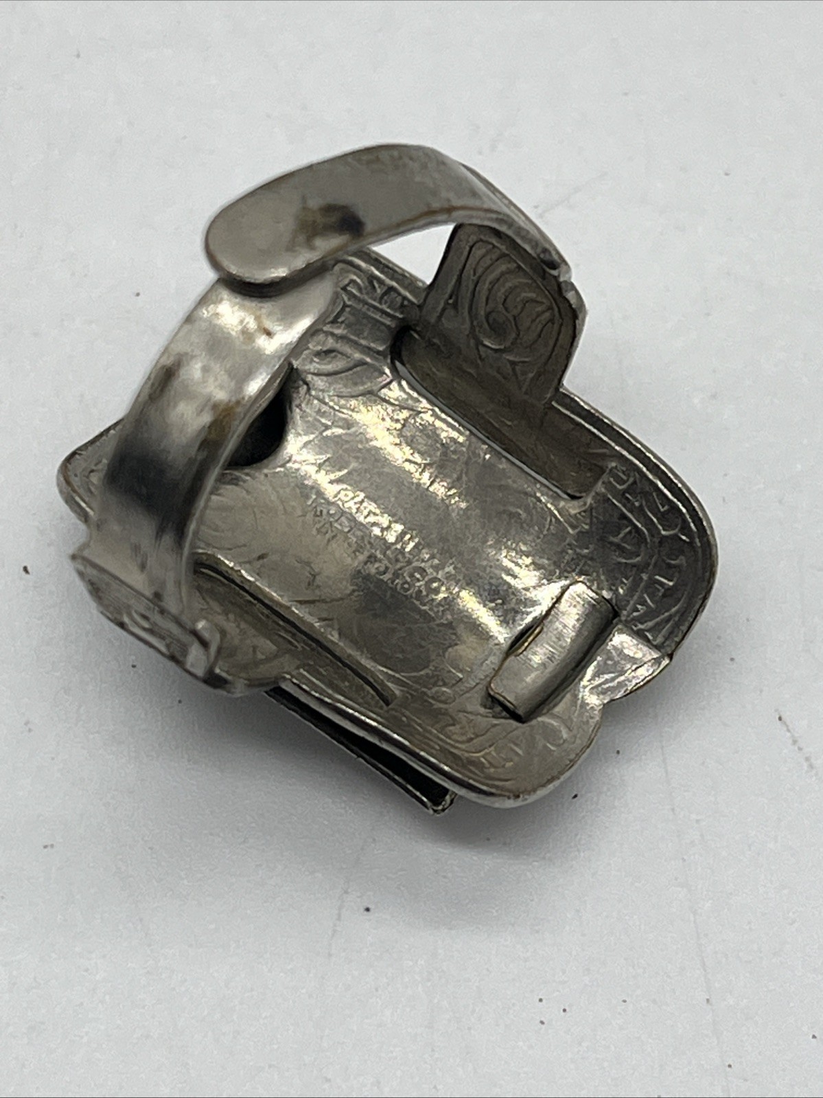 Vintage Robbin’s Company Silver Metal Saddle Frame Ring Adjustable Western
