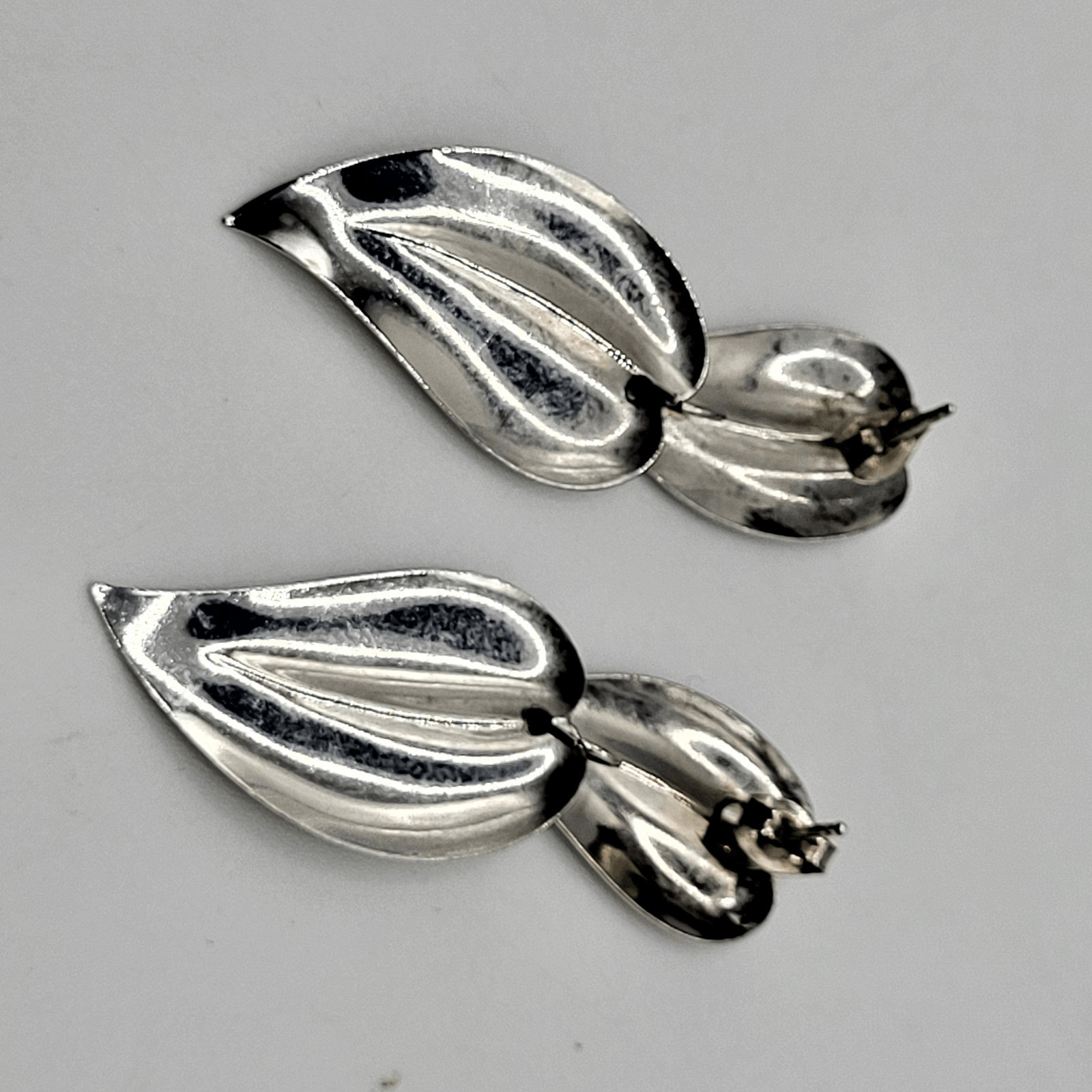 Vintage Double Leaf Drop Earrings Silver tone 1.6in