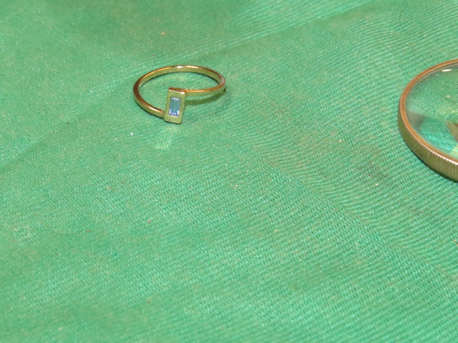 Vintage Silver Tone Avon, One Stone Ring Size 6.5″