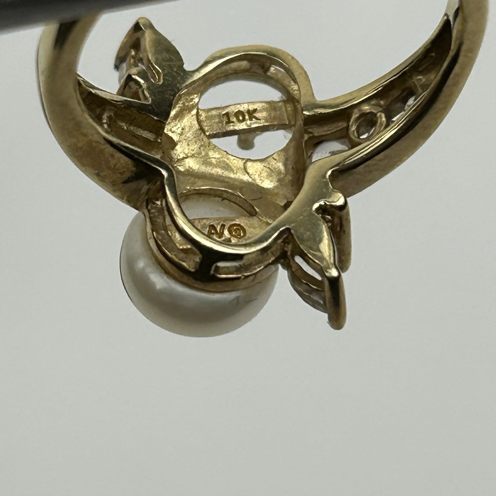 Alwand Vahan Signed AV 10K Yellow Gold Pearl Bypass Ring Sz 5.75 Missing 1 Pearl