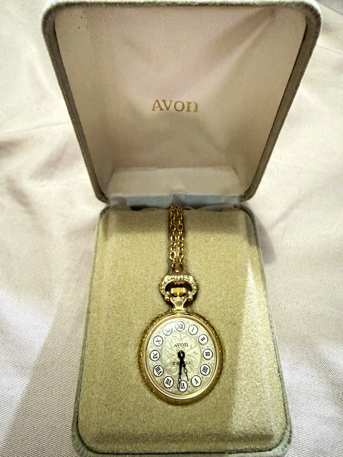 Avon Vintage 1981 Presidents Club Watch Pendant, Long Gold Chain