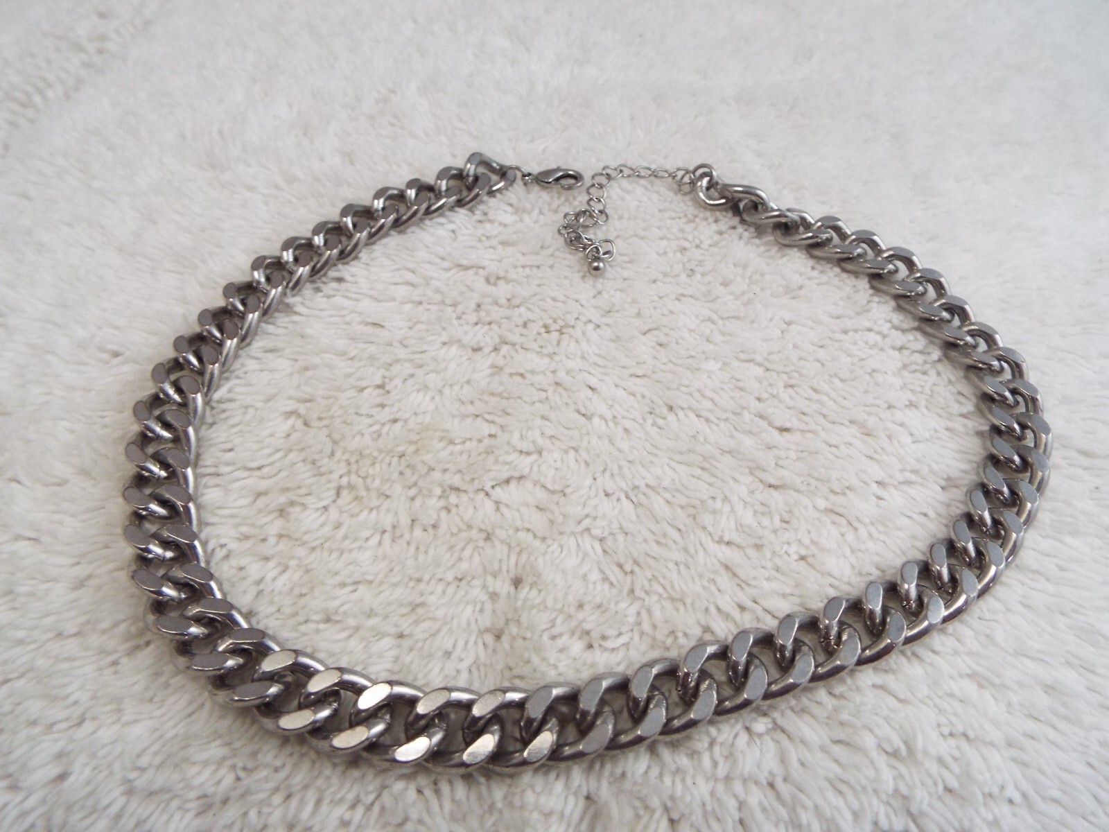 Silvertone Curb Chain Necklace (B45)