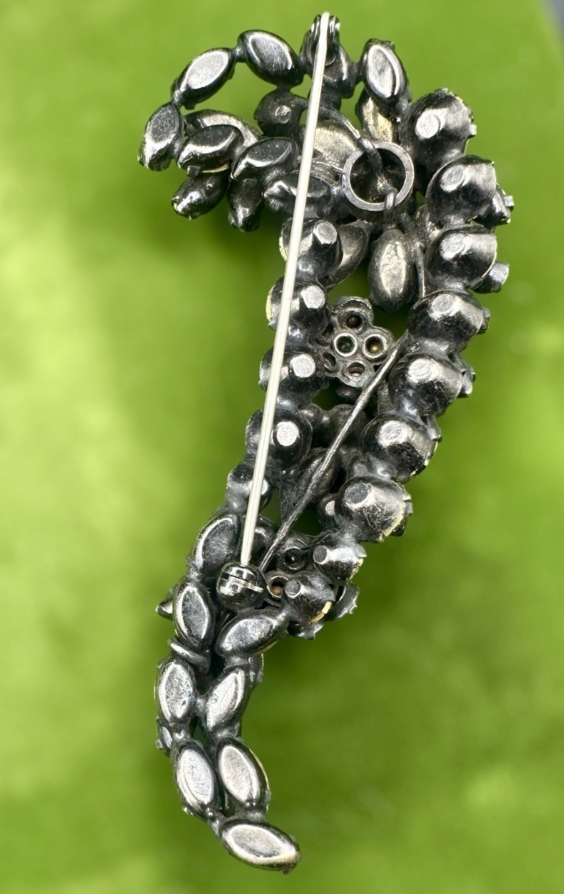 Vtg Verified SCHREINER Sculptural Smoky Rhinestone Spray Floral Cluster Brooch
