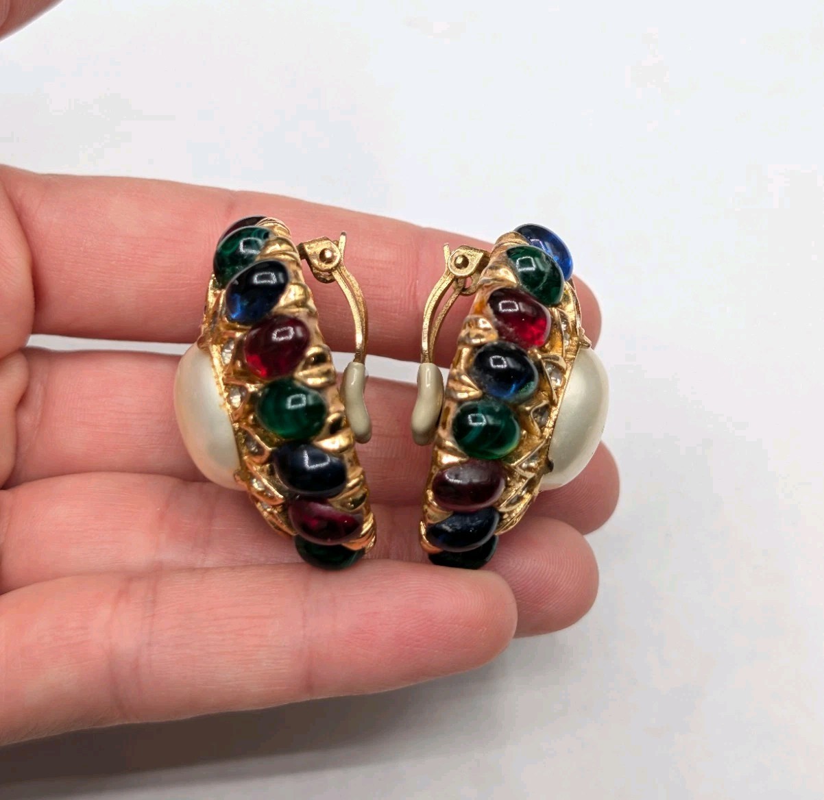 CINER Jewels Of India Moghul Glass Faux Pearl Clip On Gold Tone Earrings ⚠️Read