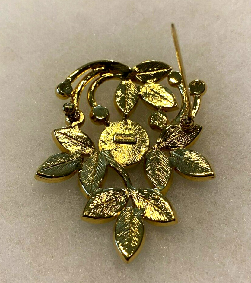 Vintage Trifari Large Goldtone Spray Pin with Black Stones – 2 1/4 Inches Long