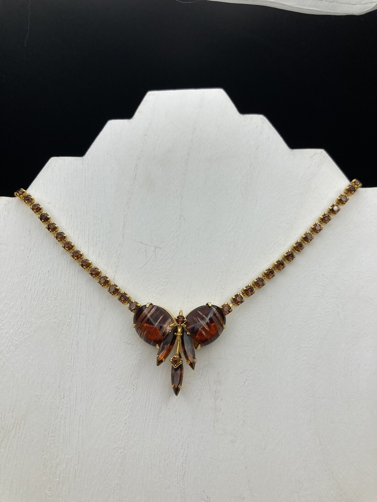 Juliana D&E Book Piece Ref No 452 Rhinestone Necklace w/ Red Fluss Stones 16”
