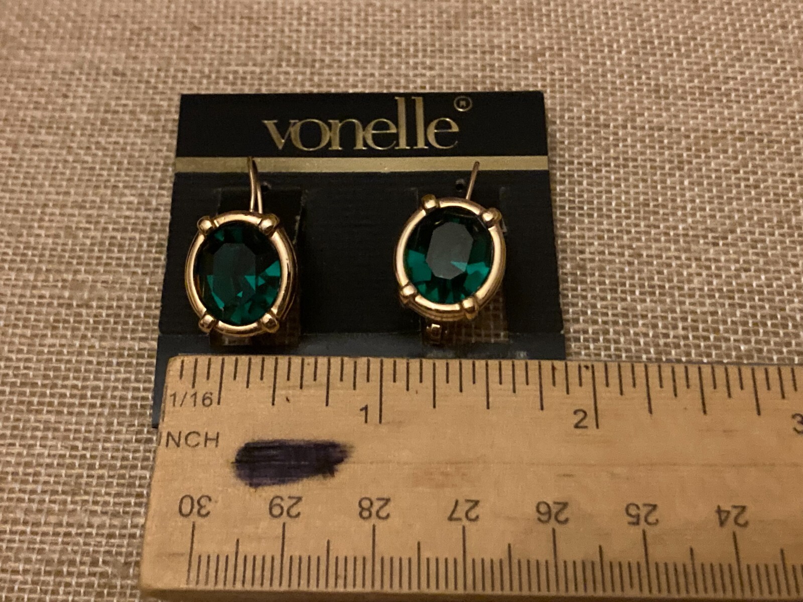Vintage VONELLE Swarovski Green Crystal Earrings 14KT GF Leverback On Brand Card