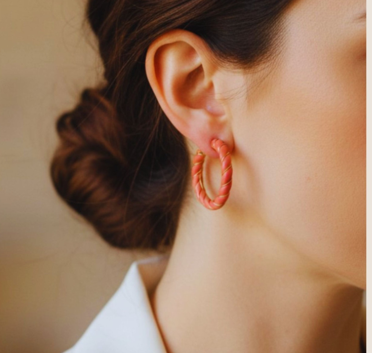 Vintage 1980s Coral Pink Twisted Hoop Earrings Gold Wire Wrapped Clip On