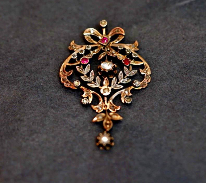 19c. Victorian Art Nouveau Rose 8К Gold Rose-Cut Diamond Ruby Necklace Pendant