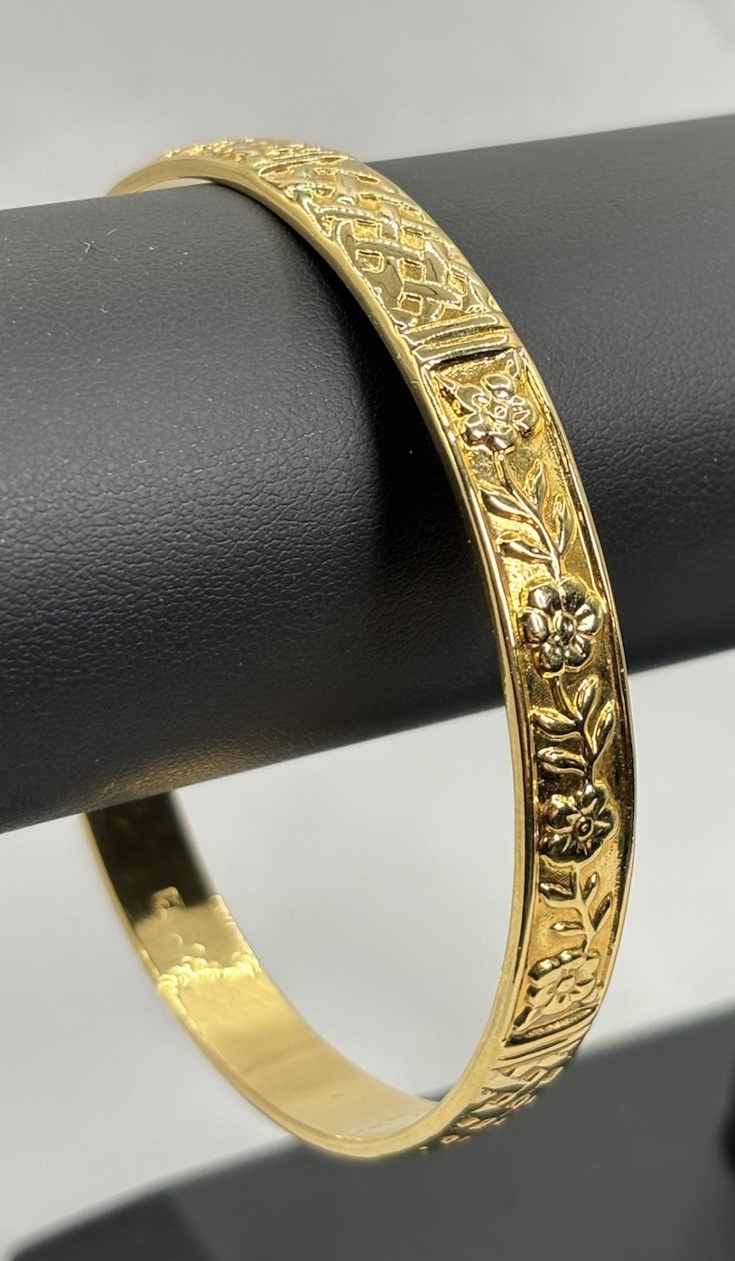 Vintage Bangle Bracelet Ornate Gold Tone Etched Floral 8.5 Maker Mark Unknown