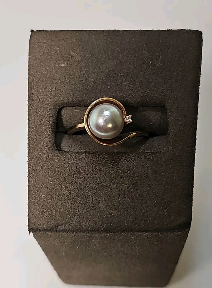 Signed “S” 14k Yellow Gold Cultured Pearl Ring Size 6.75 2.8g